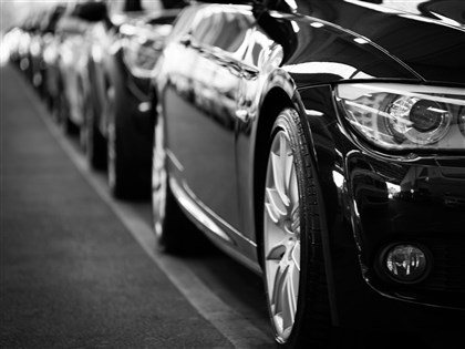 川普擬祭新關稅 能源、汽車與食品價格恐跟漲