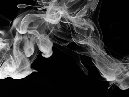 依托咪酯「喪屍煙彈」改列二級毒品 法務部：持有、施用構成犯罪