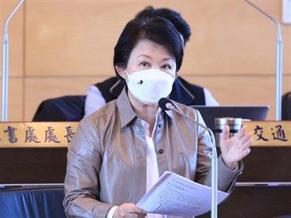 盧秀燕批國小師不適任遭灌爆臉書 向教師致歉：太快下結論