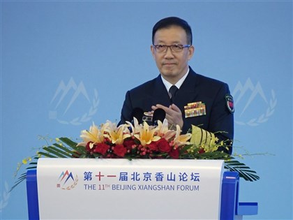 外媒點名「出事」後 中國防長董軍首度公開亮相