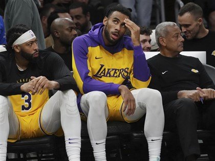 NBA湖人兩戰共輸70分 教頭擬與部分球員單獨面談