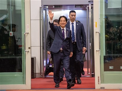 賴總統訪南太3友邦返台 空軍4架F-16V執行專機護航任務