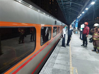 台鐵浮洲站傳落軌 搜索未果列車恢復雙向通車