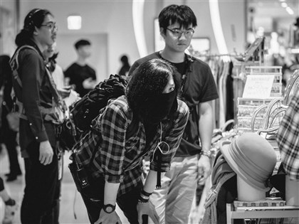 不滿大愛台5點聲明 導演陳保中2度發聲反駁