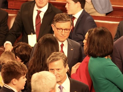 川普介入擺平共和黨極右派 強生連任美國會議長