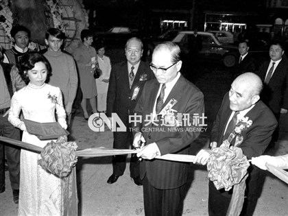 開箱老照片》六福客棧開幕