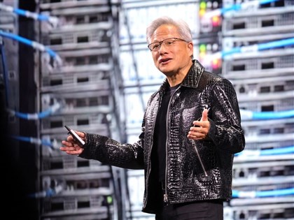 輝達推Cosmos平台 黃仁勳：機器人所需科技近在咫尺