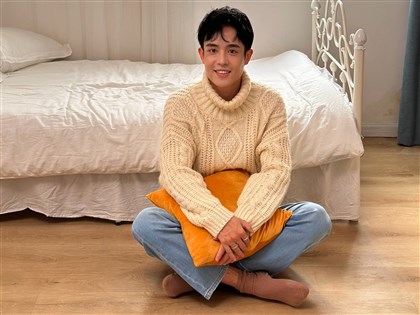 赴泰拍戲被綁架 中國男演員王星獲釋回到中國