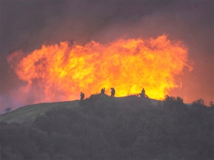 洛杉磯焚風警告維持至15日 未來一週先乾後溼