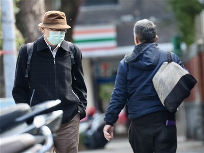 冷氣團加輻射冷卻 早晚寒冷日夜溫差大