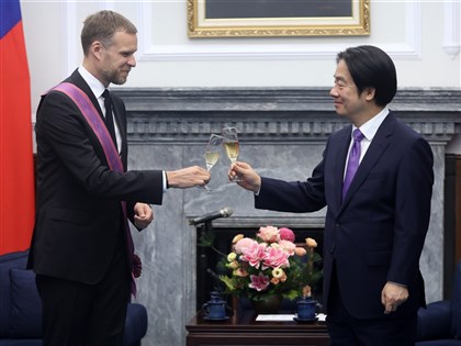 賴總統贈勳立陶宛前外長藍斯柏吉斯 讚深化台立關係關鍵推手