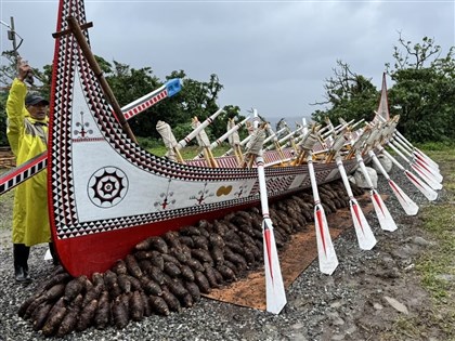 蘭嶼20人座拼板舟完工 將划向巴丹群島重啟祖先水路