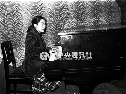 開箱老照片》鋼琴家陳必先