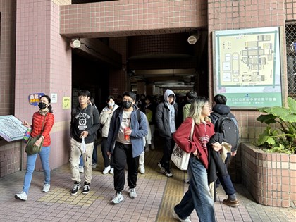 早安世界》學測登場數A難度增頂標恐降 自然貼近生活時事