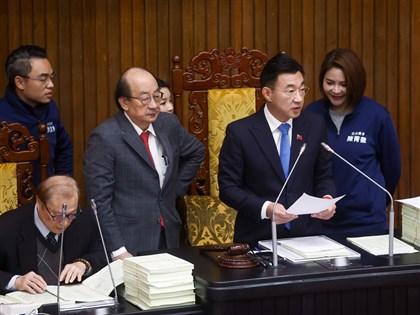 總預算案持續表決大戰 政院經常支出業務費遭凍70%