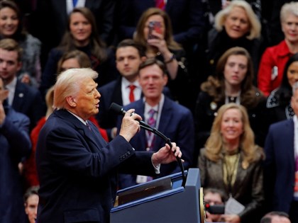 川普就職後首篇貼文宣布解雇4前朝官 示警砍逾千公務員