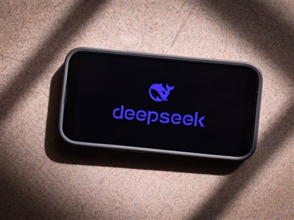 唐鳳出招繞過言論審查 DeepSeek答六四天安門：中國近代黑歷史