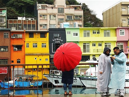 初三早晚偏冷 各地局部短暫陣雨走春記得帶傘