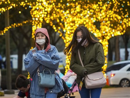 寒流影響21縣市低溫特報 10日白天回暖12日起全台轉雨