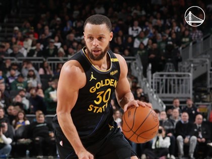 NBA柯瑞轟38分擊退公鹿 勇士在巴特勒加入後連勝