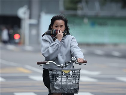 大陸冷氣團減弱 清晨仍偏冷雨勢漸趨緩