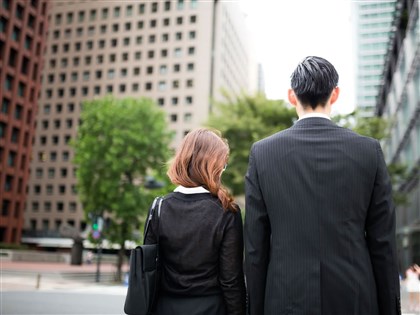 性別薪資差距大產業影響 同酬日較113年拉大2天