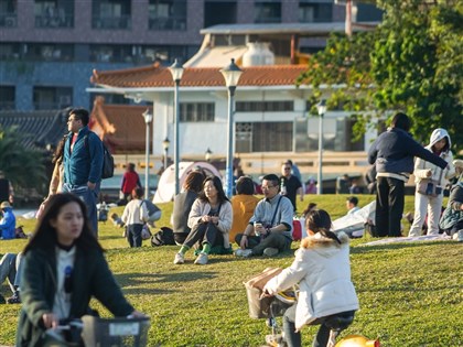 各地白天舒適早晚涼 西半部金馬局部霧