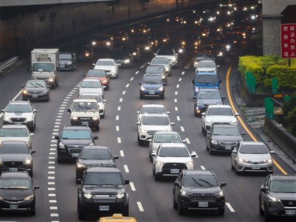 228連假國道高乘載暫停收費時段報你知 避塞車交通攻略出門前必看