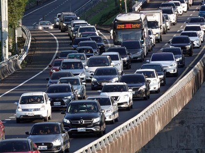 228連假收假日 國5北上估塞車到晚間8時