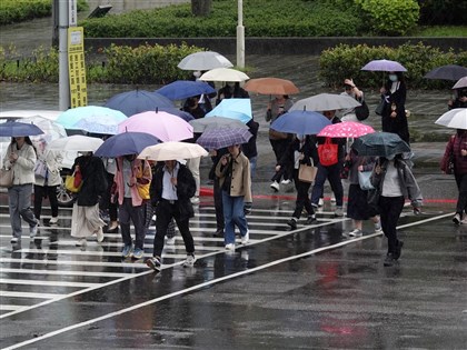 4日鋒面影響全台有雨 中部以北、東部防大雨