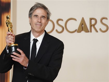 「我依然在此」回溯巴西獨裁統治歷史奪奧斯卡 導演：民主很脆弱