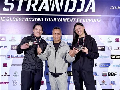 陳念琴吳詩儀斯特蘭國際拳擊賽跨級摘雙金 教練柯文明:增添不少信心