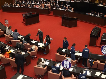 立法院11日起處理總預算財劃法覆議案 藍綠白隔空叫陣