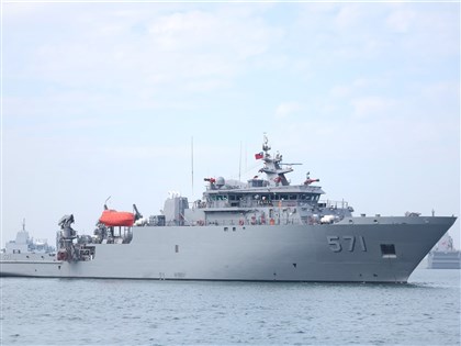 大武艦左螺旋槳纏絞拖纜致大軸變形 海軍：艦長調職