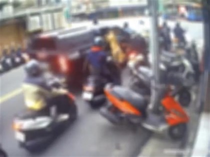 北市比特犬2度跳車窗咬人 飼主將挨罰不排除沒入