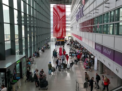 倫敦希斯羅機場停電 華航班機返航