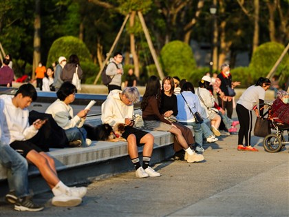 吳德榮：27日前各地晴熱如夏 28日起濕冷如冬