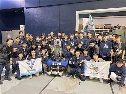 美國機器人競賽建中獲獎 取得世界冠軍賽門票[影]