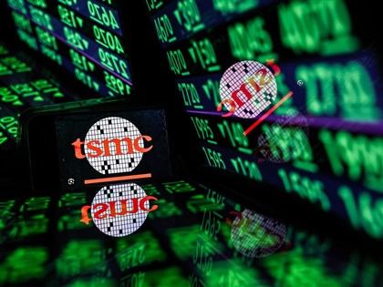 台積電鴻海創波段低點 台股盤中下挫328點寫半年新低