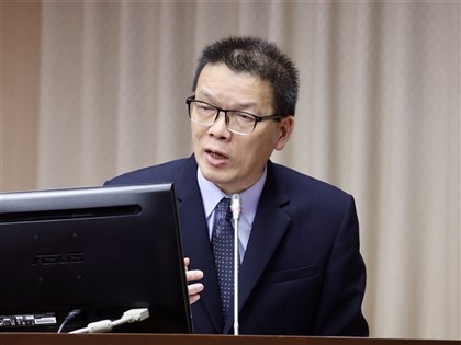 750元之亂成朝野立委質詢焦點 立委建議別收費了