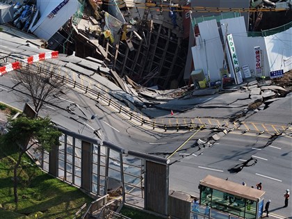 韓國鐵路工程崩塌1受困1失蹤 周邊居民撤離[影]