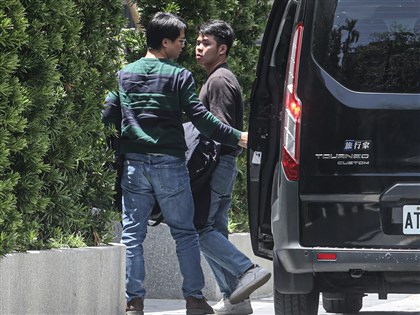 罷免涉不實連署 調查局北機站約談罷團召集人王昱人