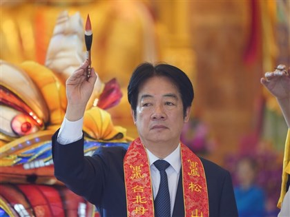 賴總統出席台北母娘文化季 與蔣萬安同台扶轎[影]