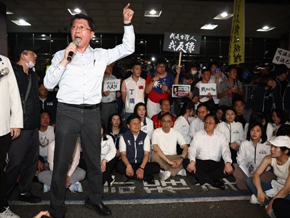 國民黨議員自首推倒北檢拒馬 劉世芳：僅傳喚首謀朱立倫謝龍介楊智伃