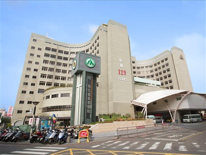 康橋單車隊遇車禍 彰基：重傷學生6千毫升輸液搶命