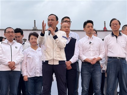 藍白凱道集會 朱立倫高呼520後罷免賴總統【圖輯】
