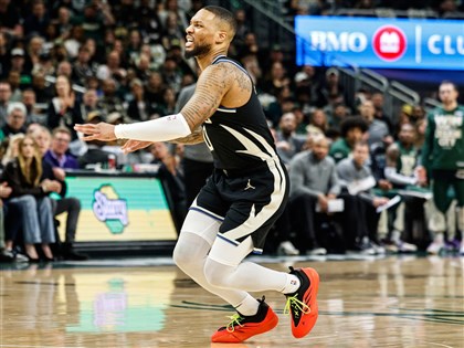 NBA公鹿不敵溜馬瀕淘汰 里拉德左腿傷勢不樂觀