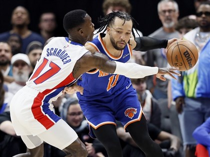NBA季後賽尼克1分險勝活塞聽牌 裁判承認關鍵犯規沒響哨