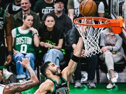 NBA塔特姆連3戰轟破35分 衛冕軍塞爾蒂克淘汰魔術