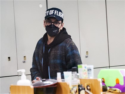 託友找警調個資 王大陸與北市刑大警遭起訴